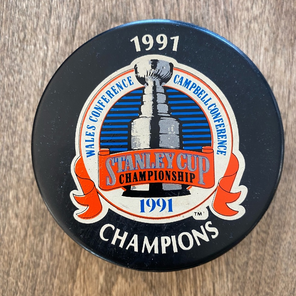 1991 Stanley Cup Champions Memorabilia Puck Pittsburgh Penguins